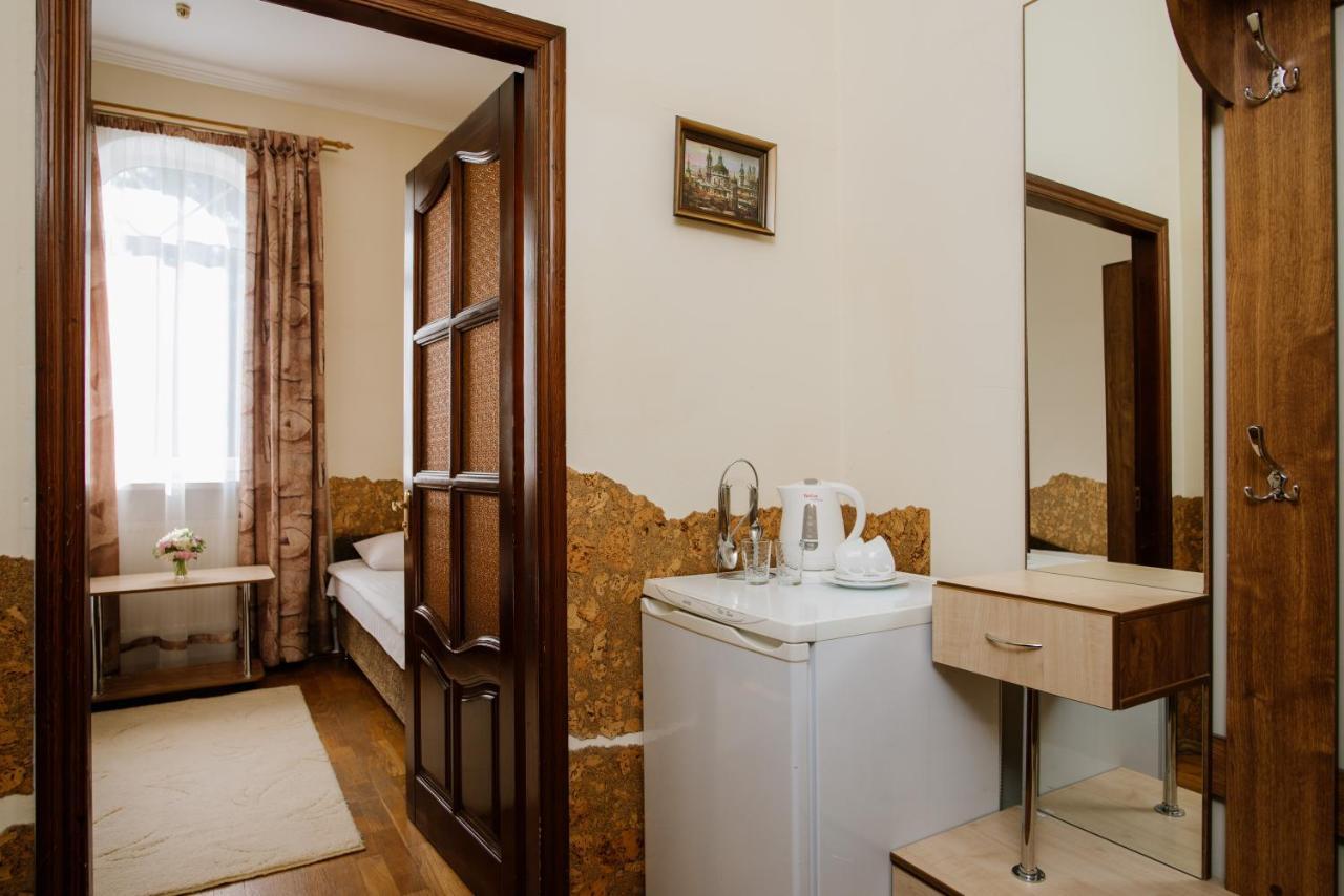 Villa Viktoriya Hotel Truskavets Bilik gambar