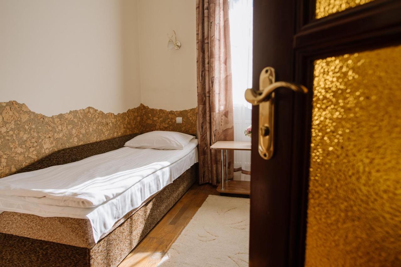 Villa Viktoriya Hotel Truskavets Luaran gambar