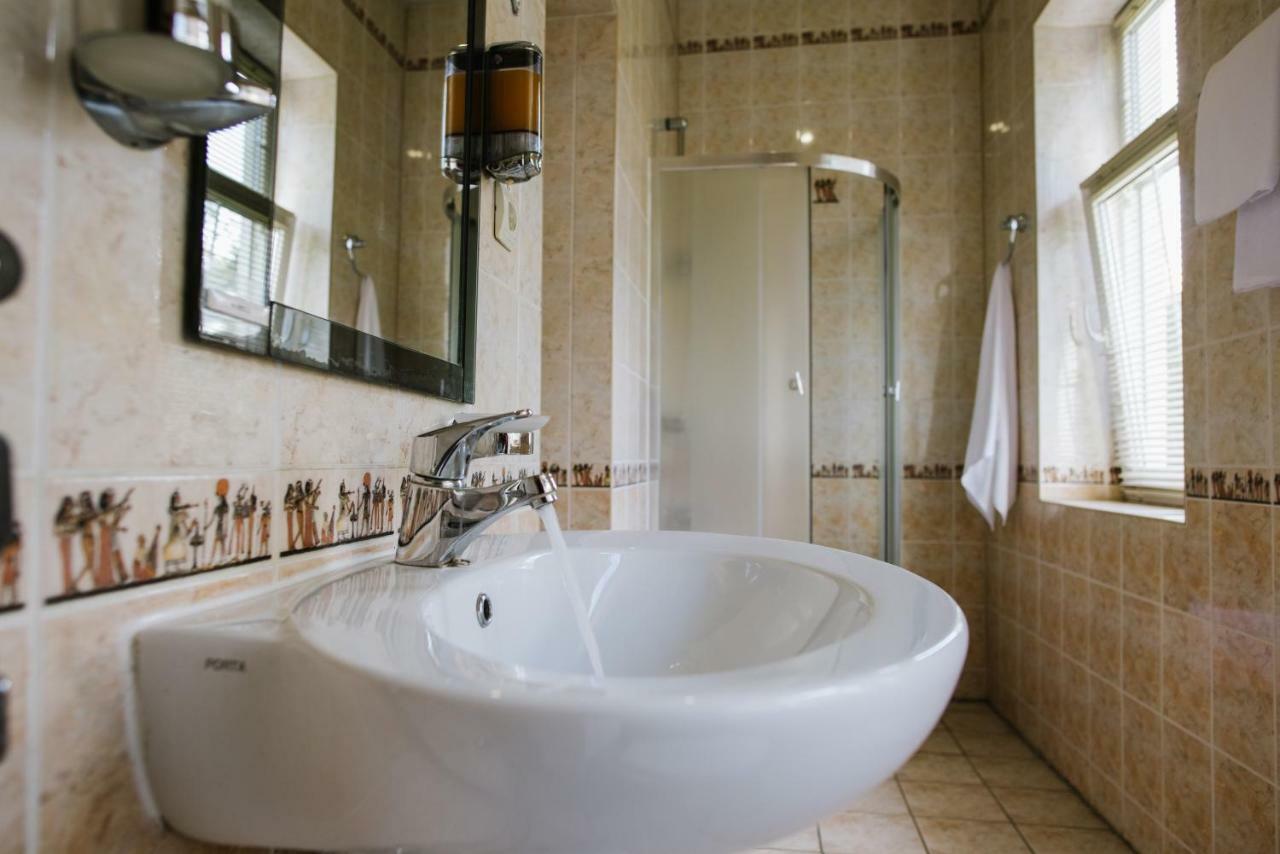 Villa Viktoriya Hotel Truskavets Luaran gambar